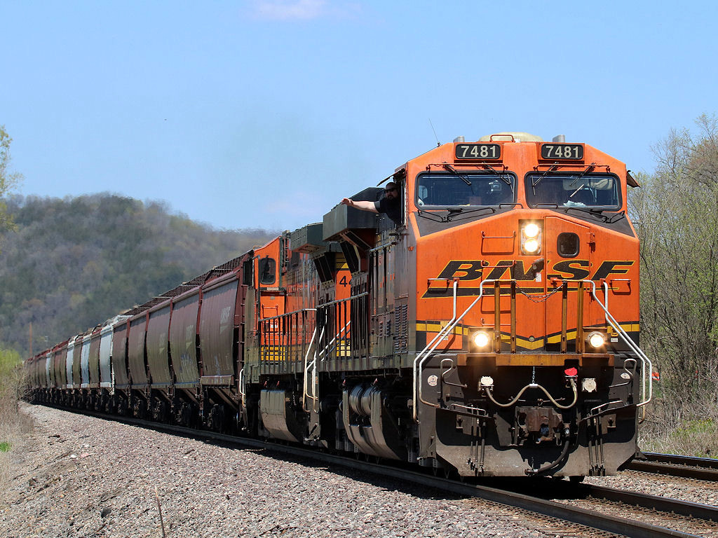 BNSF 7481